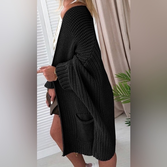 Black Oversized Open Cardi - Picture 4 of 5